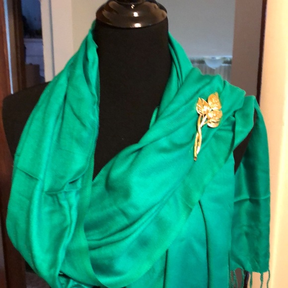 Wrap/scarf - Picture 4 of 4